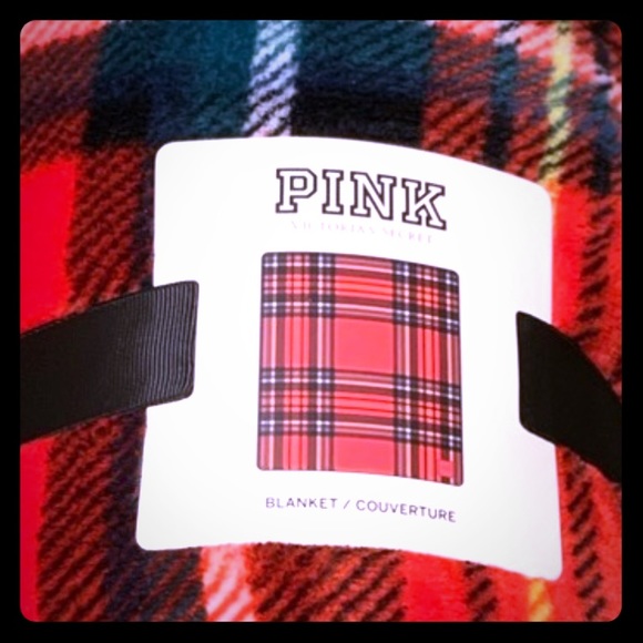 PINK Victoria's Secret Accessories - 🖤VS-PINK❤️Fleece Blanket-50”x 60”💚Red Plaid⭐️NWT
